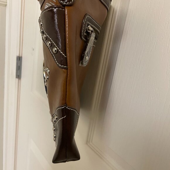 Two tone brown cross body purse with silver tone mirrored star, and studs - Picture 15 of 15